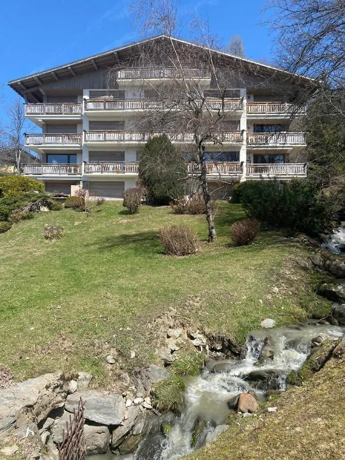 Chalet Jeane Proche Du Centre Ville De 梅杰夫 0*,